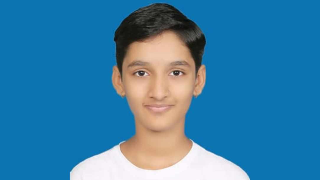 Picsart_25-08-21_14-24-46-338